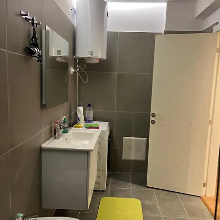 Apartment Renas *